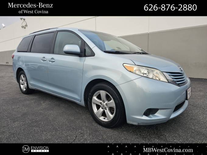 2015 Toyota Sienna LE