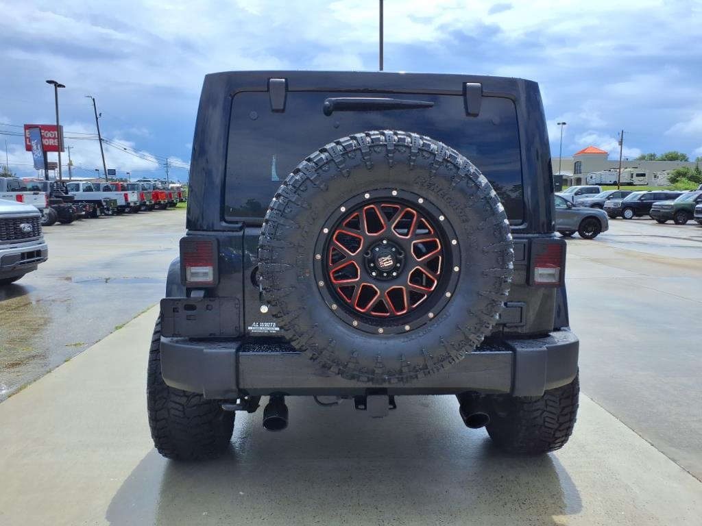 2018 Jeep Wrangler Unlimited Altitude photo 2