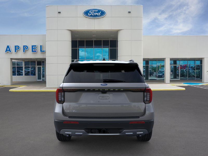 2025 Ford Explorer photo 3