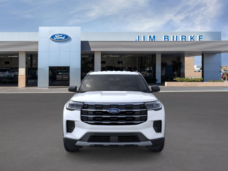 2025 Ford Explorer photo 4