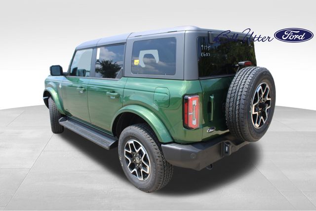 2025 Ford Bronco Outer Banks photo 3