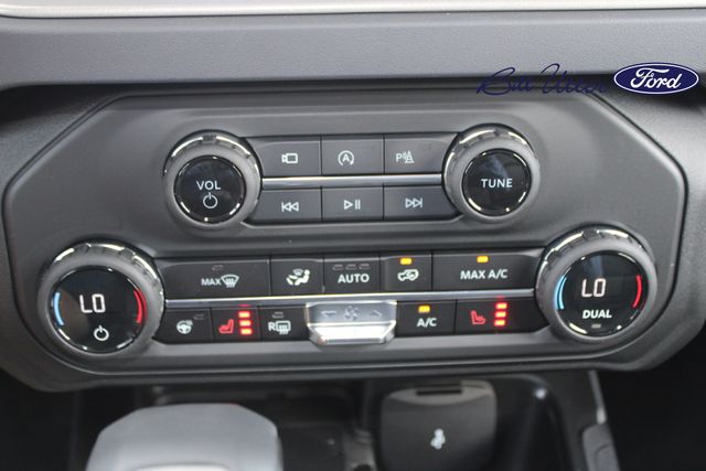 2025 Ford Bronco Outer Banks photo 10