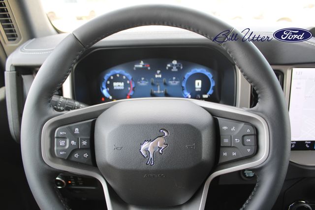 2025 Ford Bronco Outer Banks photo 13