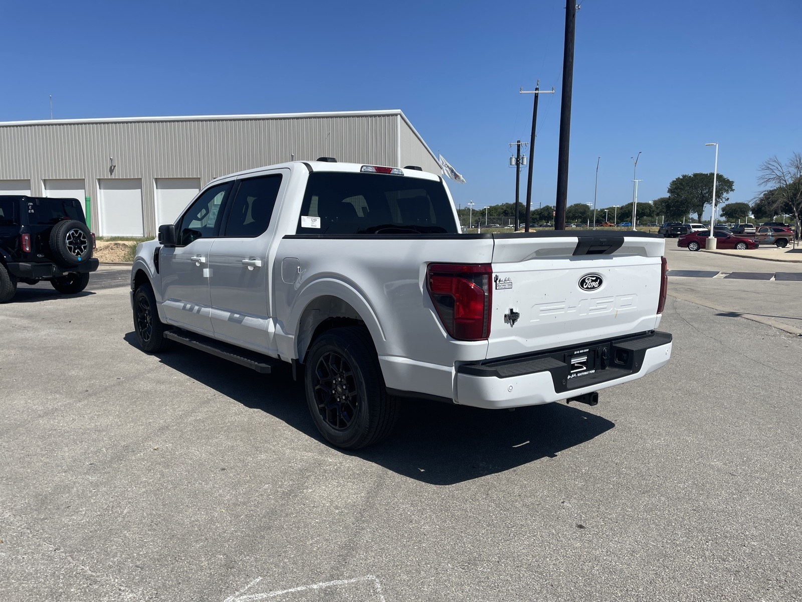 2025 Ford F-150 XLT photo 3