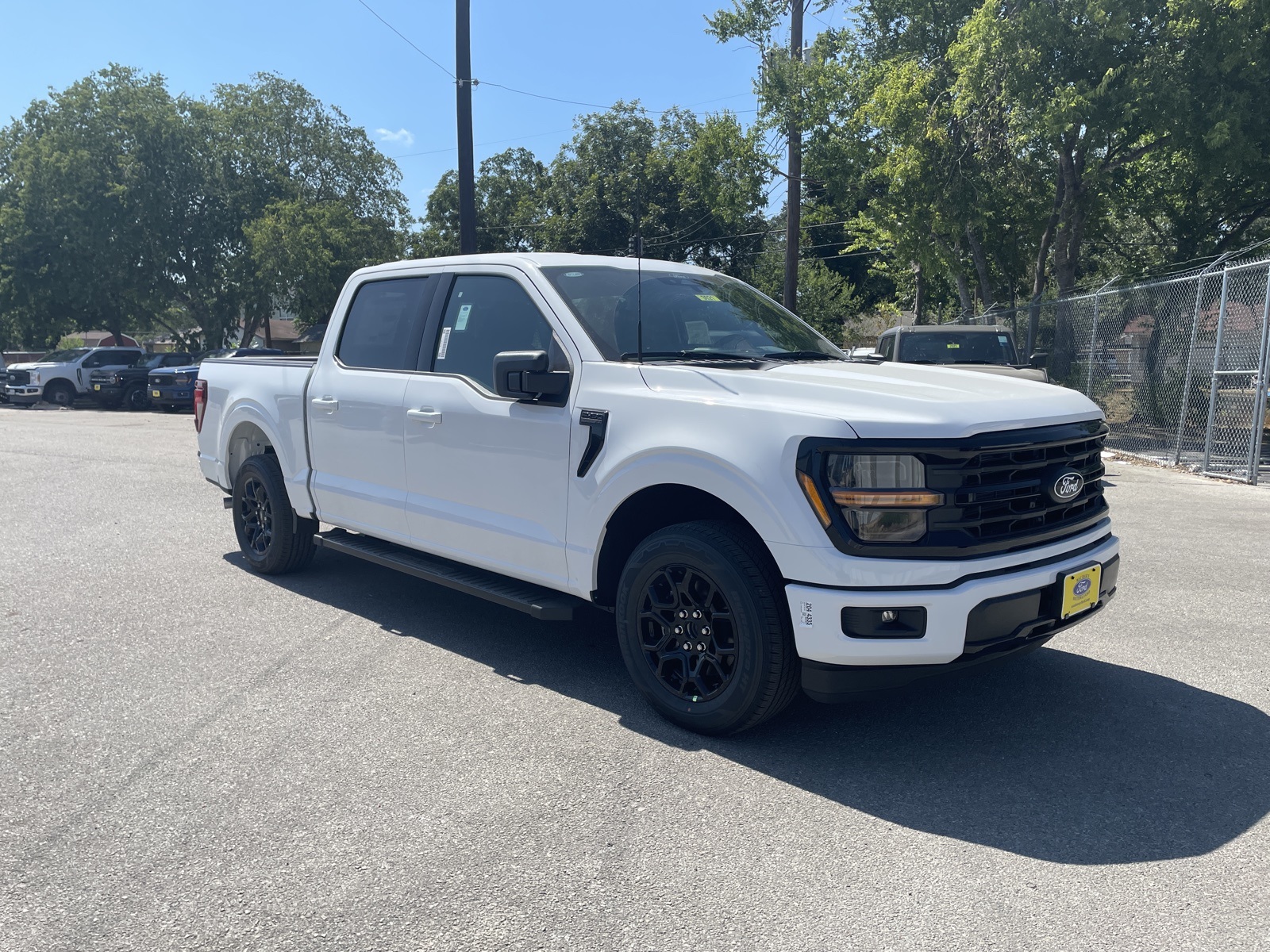 2025 Ford F-150 XLT photo 4