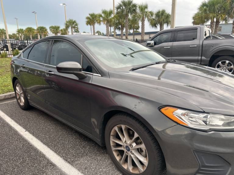 2020 Ford Fusion SE