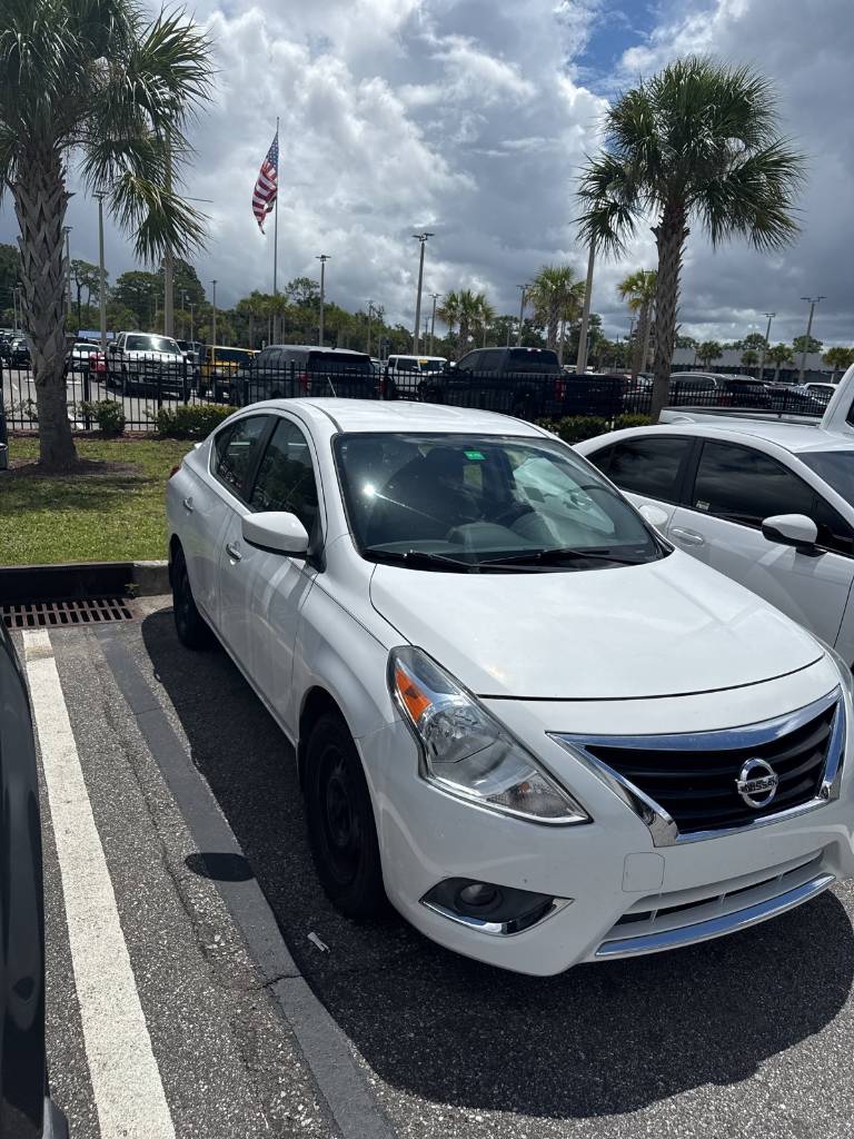 2015 Nissan Versa 1.6 SV