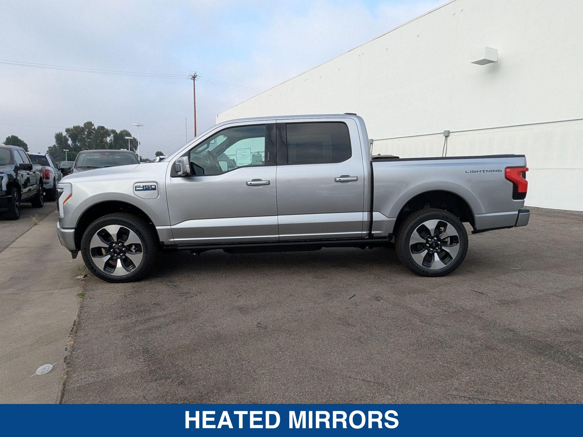 2025 Ford F-150 Lightning Platinum photo 5