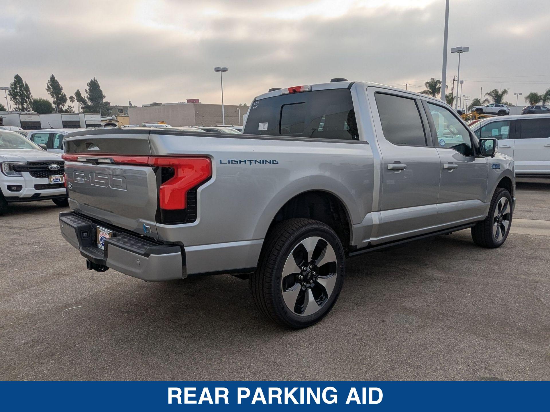2025 Ford F-150 Lightning Platinum photo 8