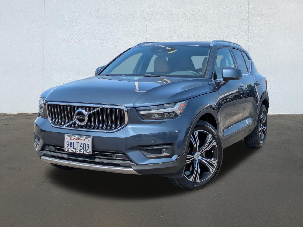2022 Volvo XC40 T5 Inscription