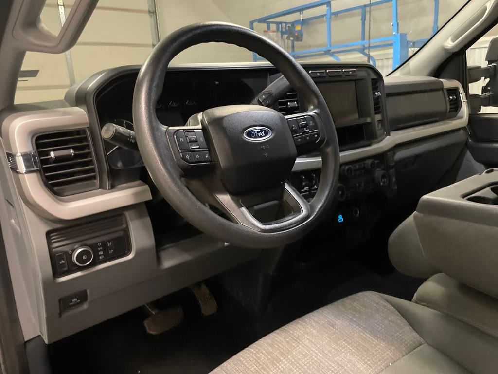 2024 Ford F-250 photo 16
