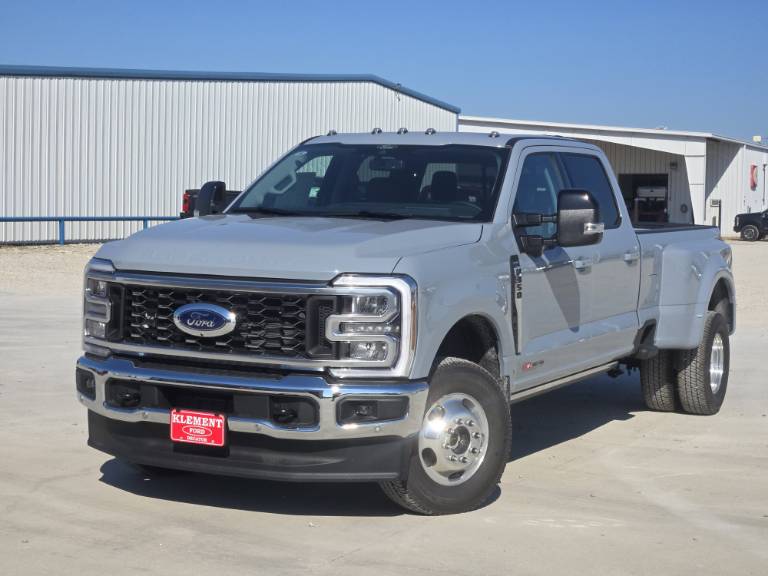 2025 Ford Super Duty F-350 DRW LARIAT