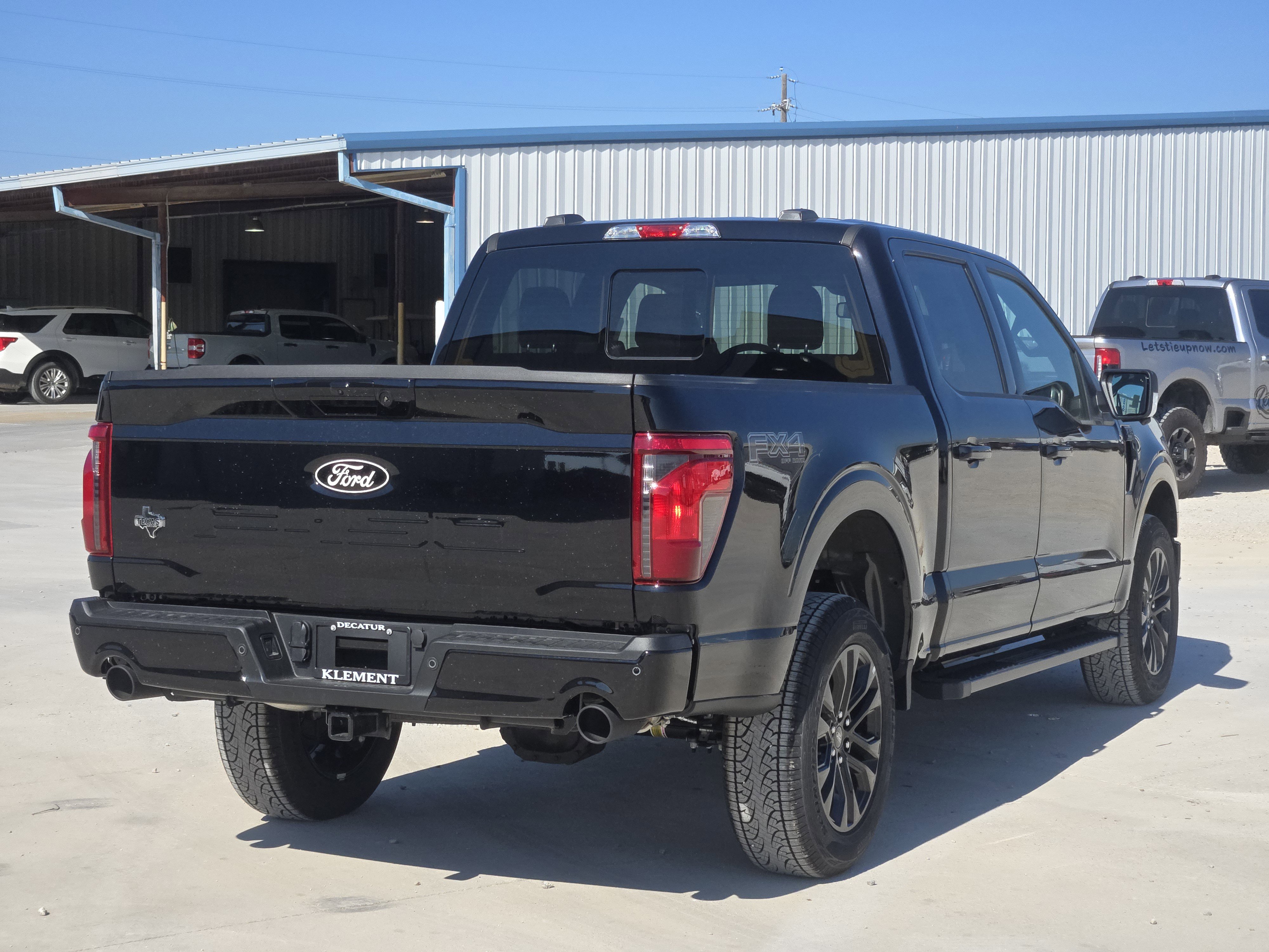 2025 Ford F-150 XLT photo 3