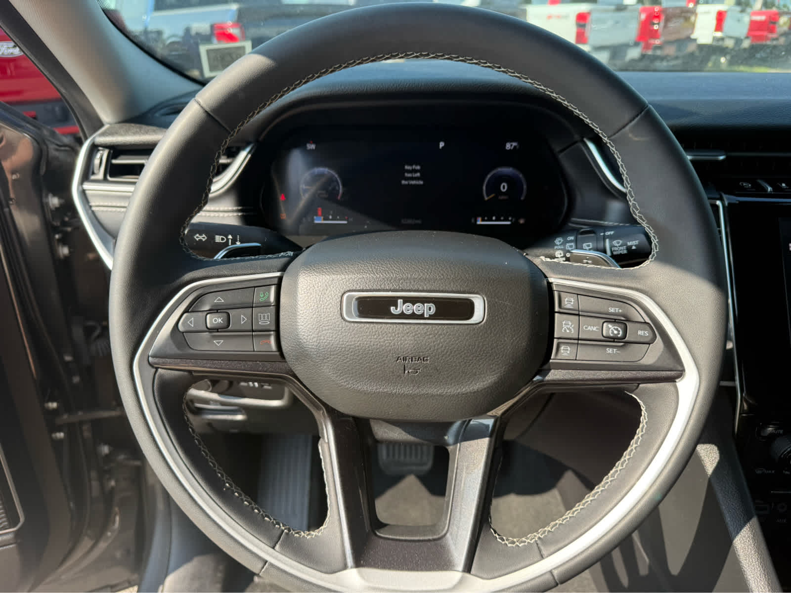 2022 Jeep Grand Cherokee Laredo photo 9