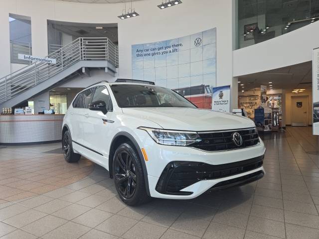 2023 Volkswagen Tiguan 2.0T SE R-Line Black
