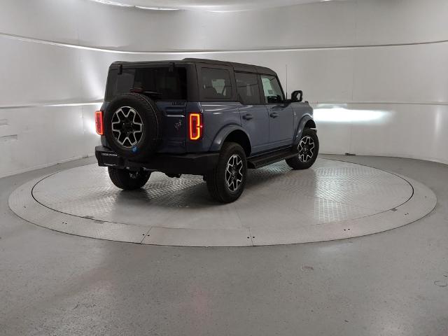 2025 Ford Bronco Outer Banks photo 3