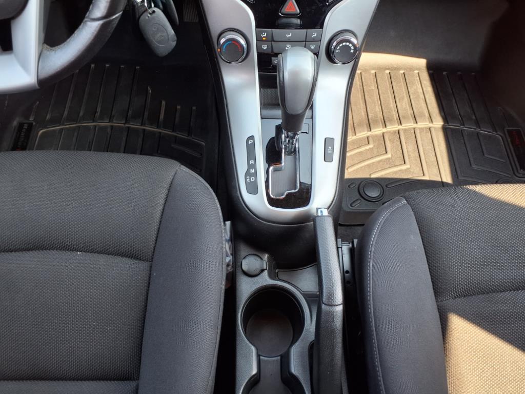 2014 Chevrolet Cruze photo 19