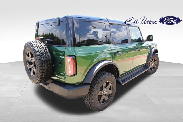 2025 Ford Bronco Outer Banks photo 2