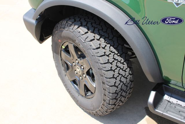 2025 Ford Bronco Outer Banks photo 4