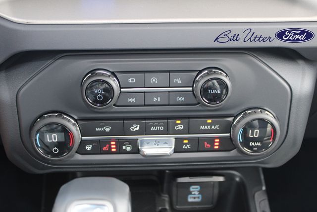 2025 Ford Bronco Outer Banks photo 12