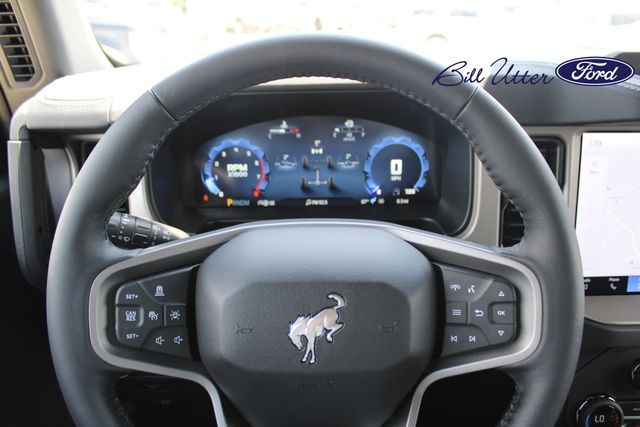 2025 Ford Bronco Outer Banks photo 15