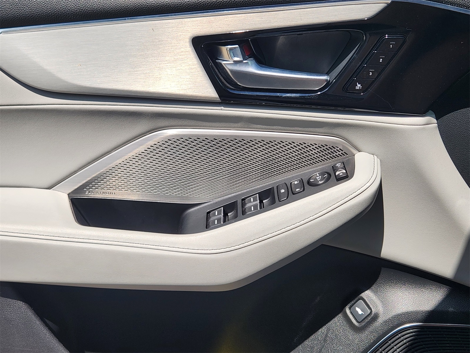 2024 Acura MDX Technology photo 21