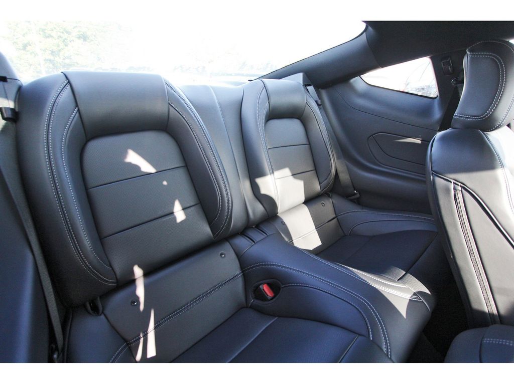 2025 Ford Mustang EcoBoost Premium photo 3