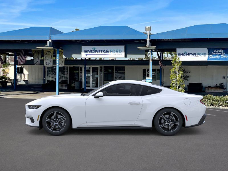 2025 Ford Mustang EcoBoost photo 3