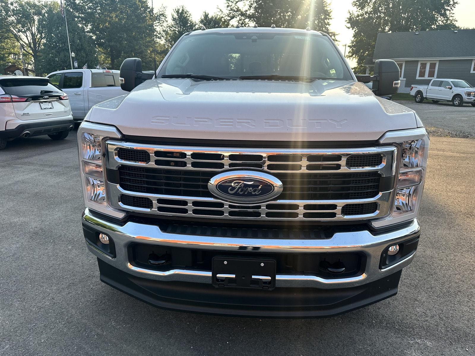 2025 Ford F-350 XL photo 4