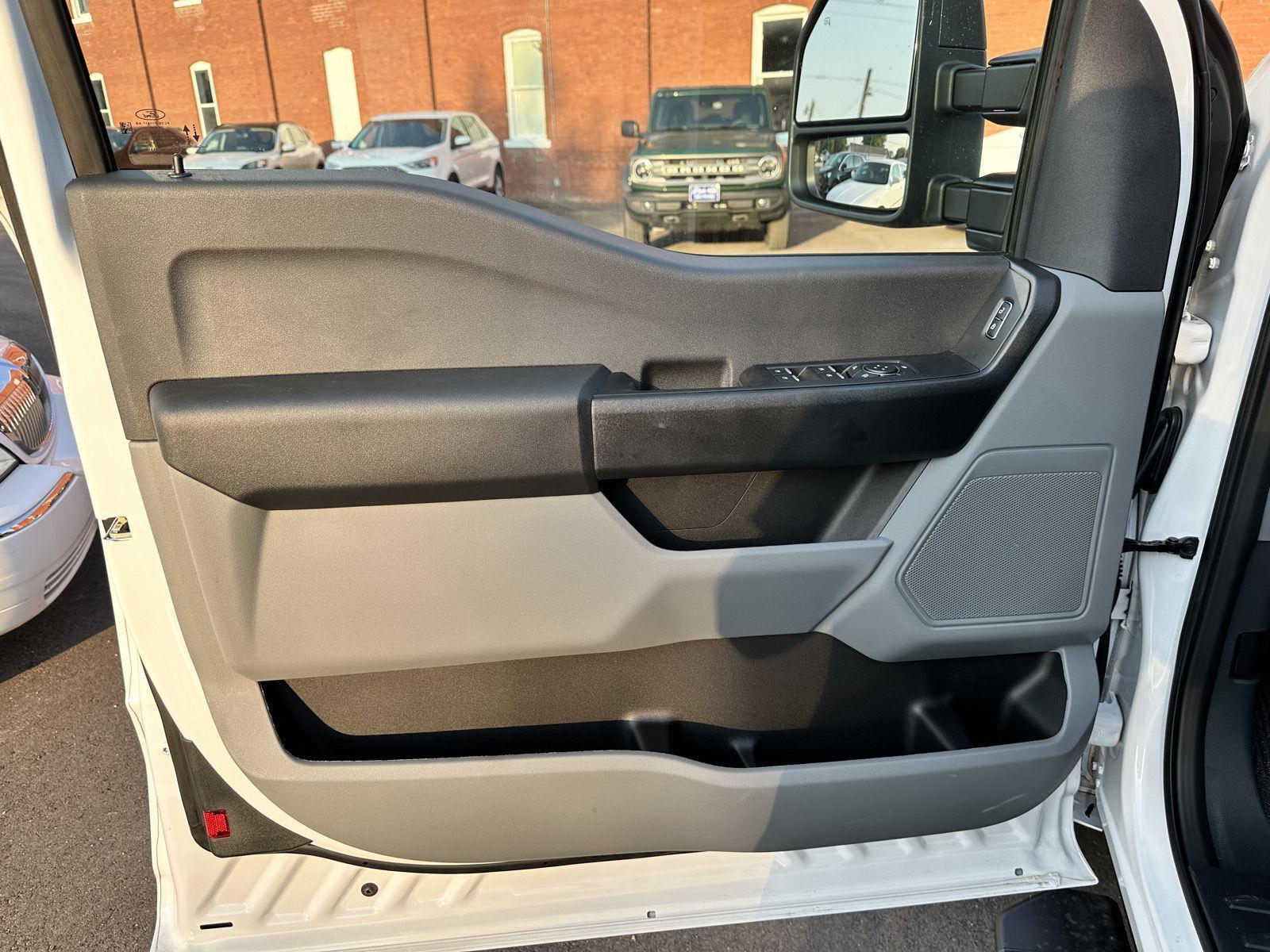 2025 Ford F-350 XL photo 9