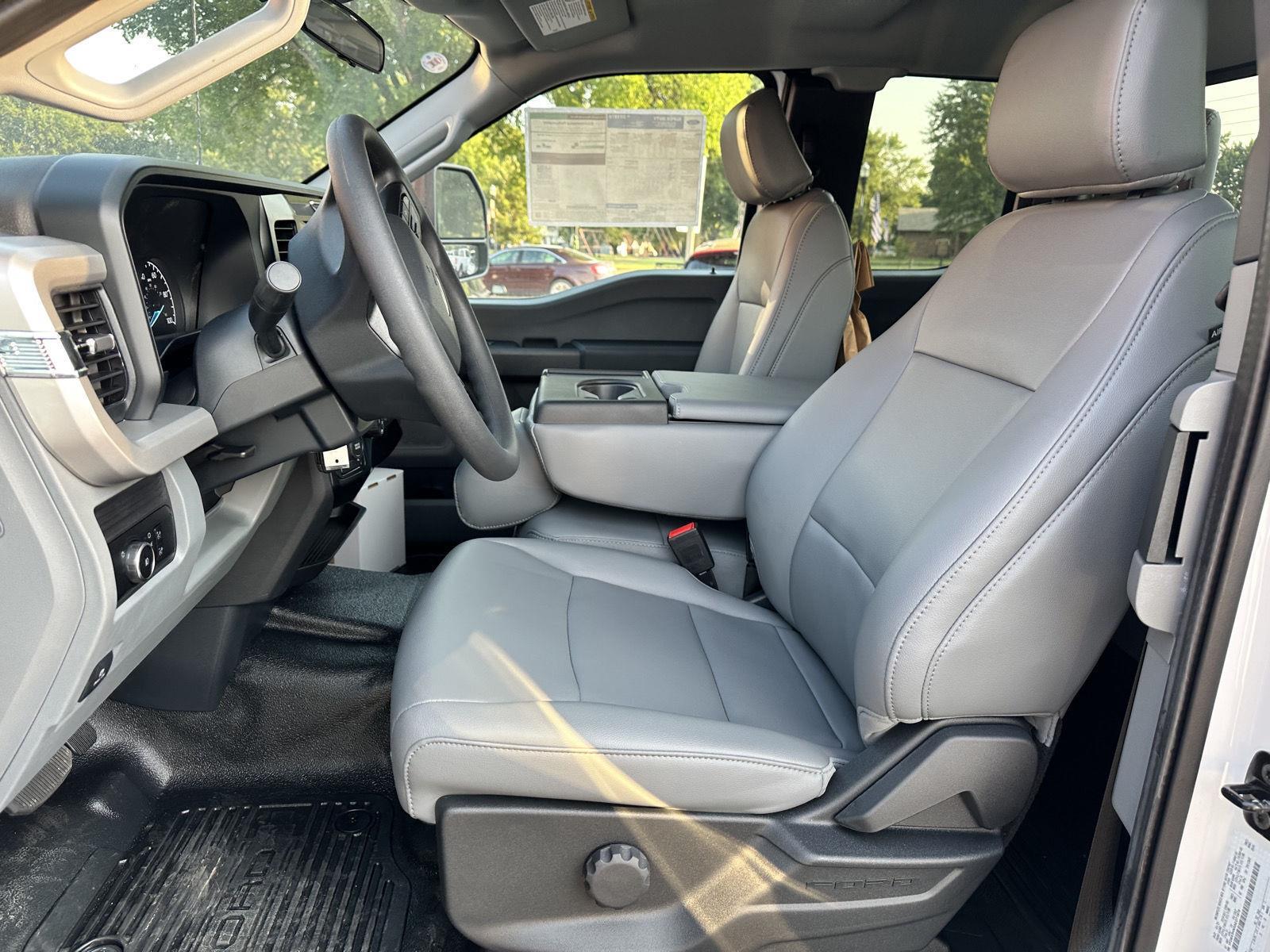2025 Ford F-350 XL photo 11