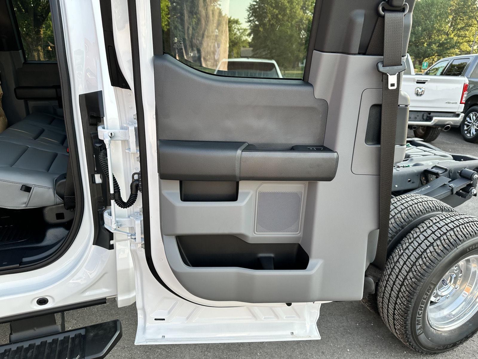 2025 Ford F-350 XL photo 12