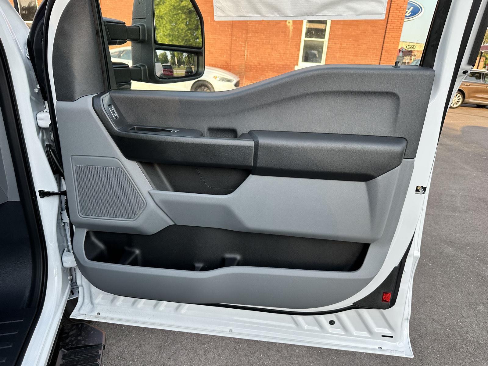 2025 Ford F-350 XL photo 15