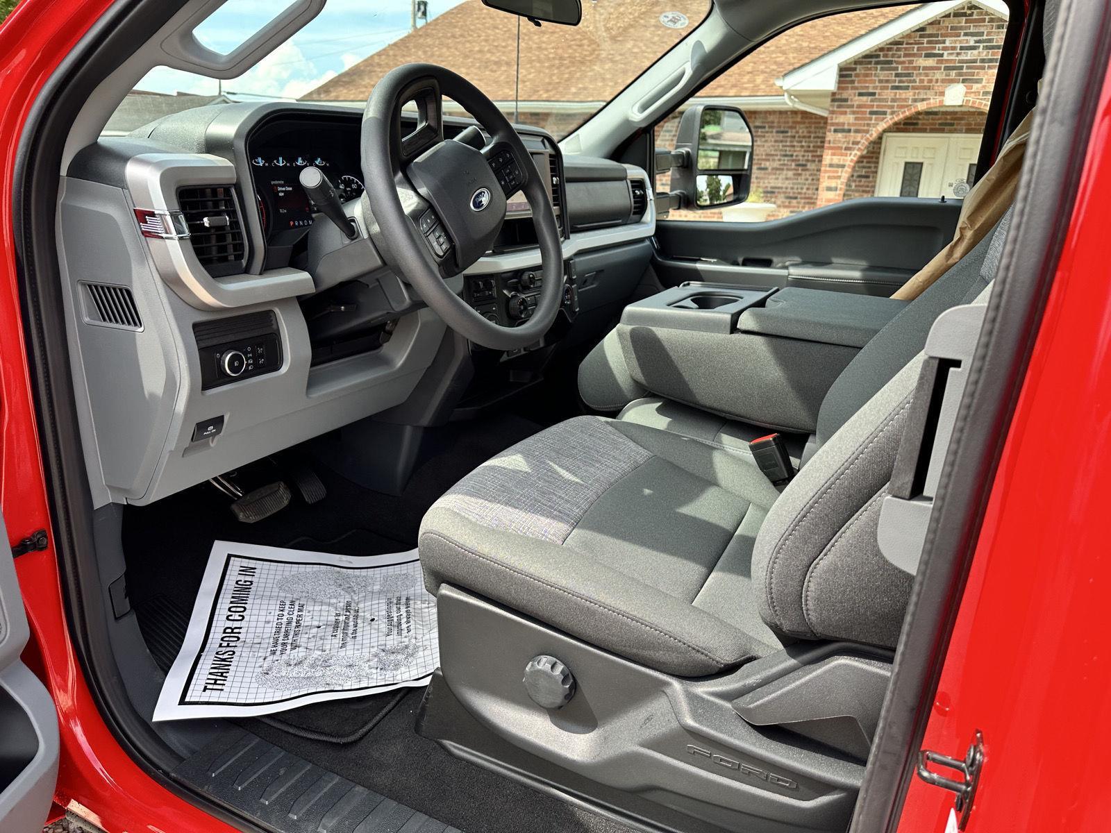 2025 Ford F-350 XLT photo 8