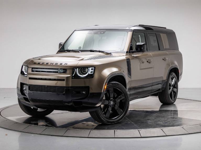 2025 Land Rover Defender 130 P400 X-Dynamic SE
