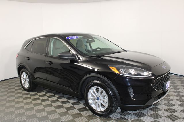 Used 2022 Ford Escape SE with VIN 1FMCU0G60NUA31546 for sale in Kansas City