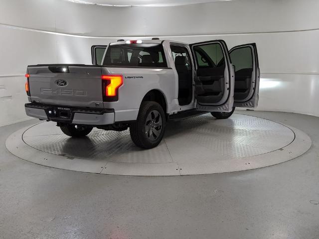 2025 Ford F-150 Lightning photo 6