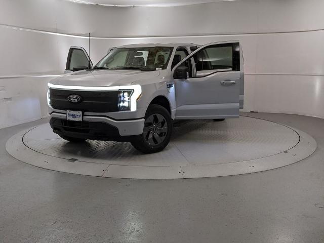 2025 Ford F-150 Lightning photo 8