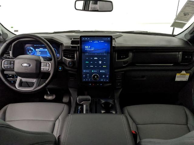 2025 Ford F-150 Lightning photo 9