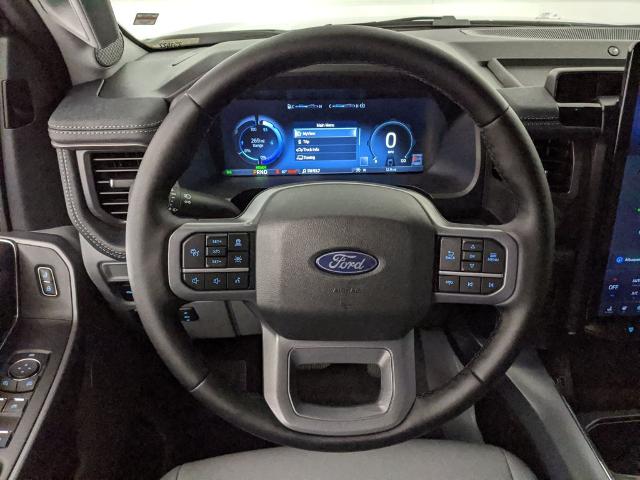 2025 Ford F-150 Lightning photo 12