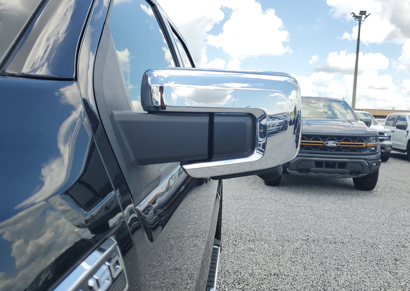 2025 Ford F-150 XLT - Photo 6