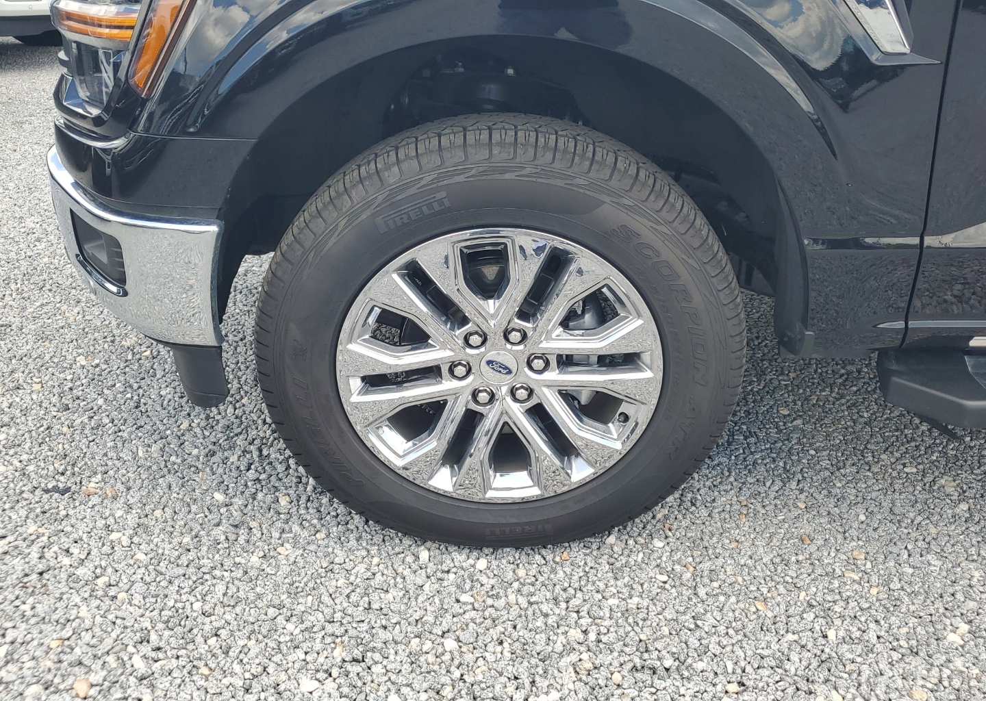 2025 Ford F-150 XLT - Photo 7