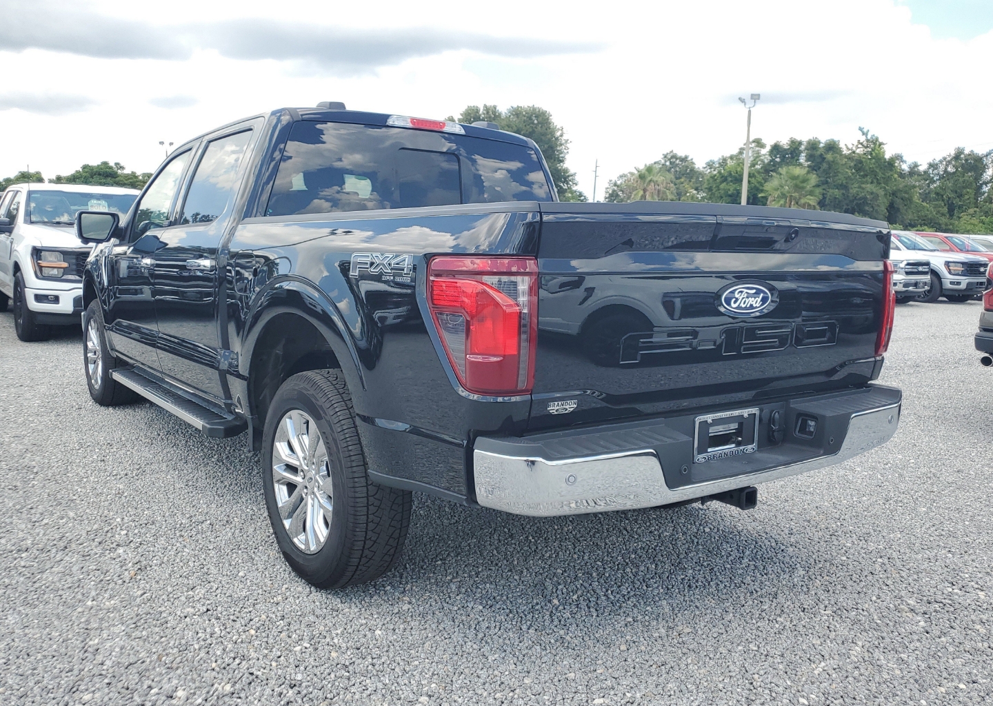 2025 Ford F-150 XLT - Photo 9