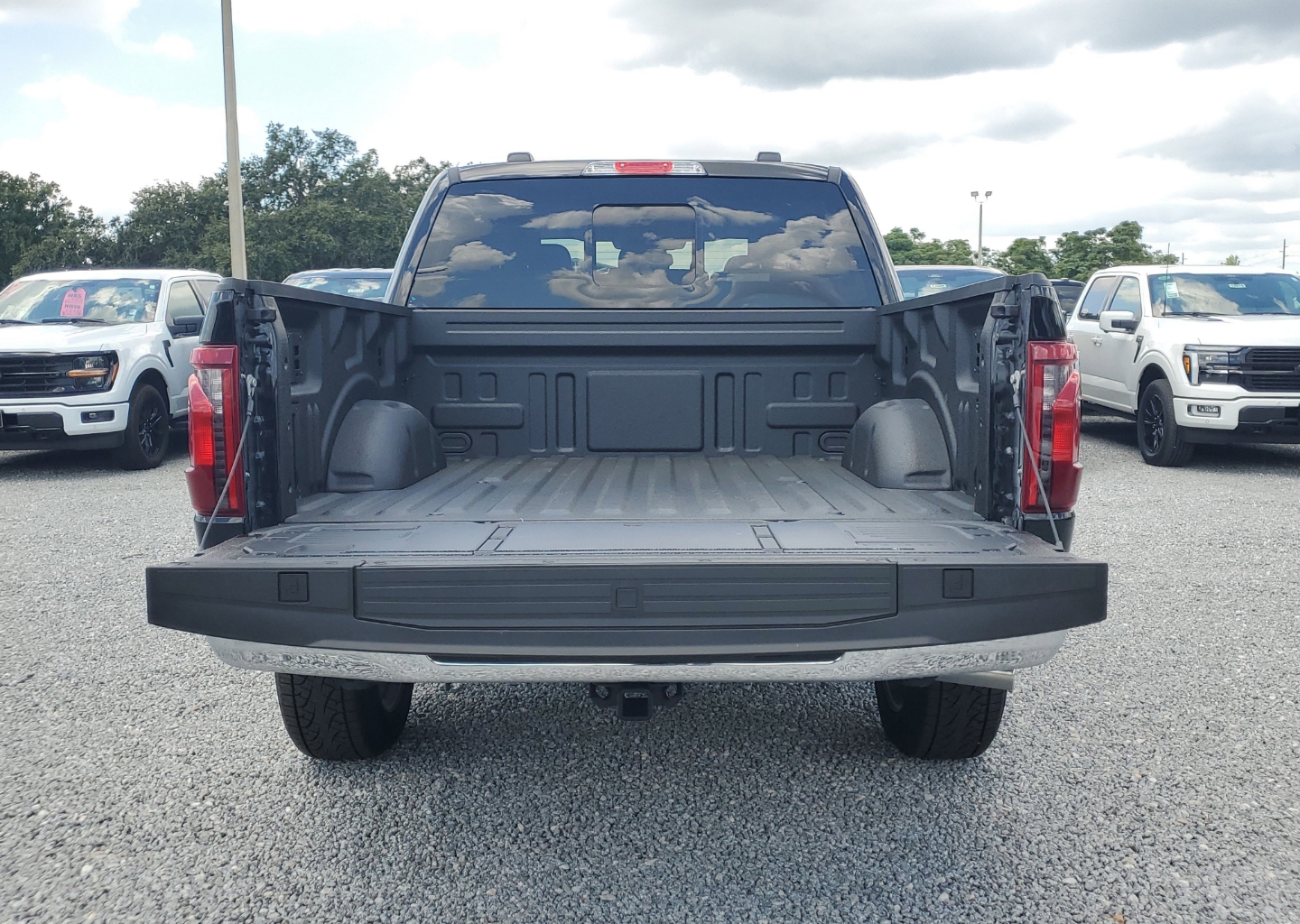 2025 Ford F-150 XLT - Photo 11