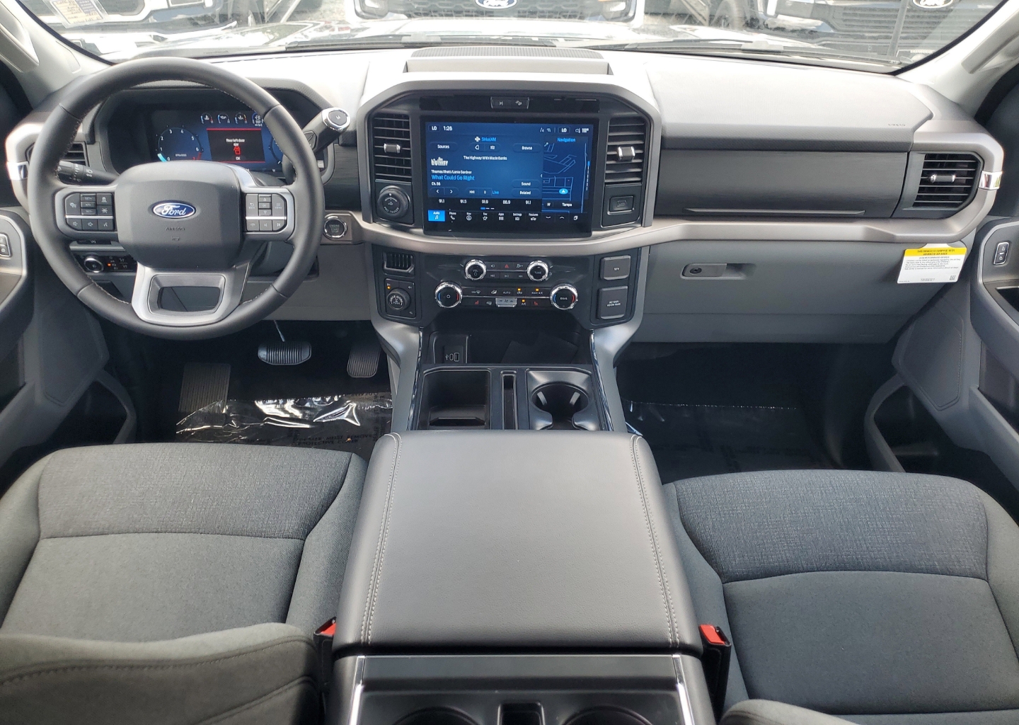 2025 Ford F-150 XLT - Photo 13