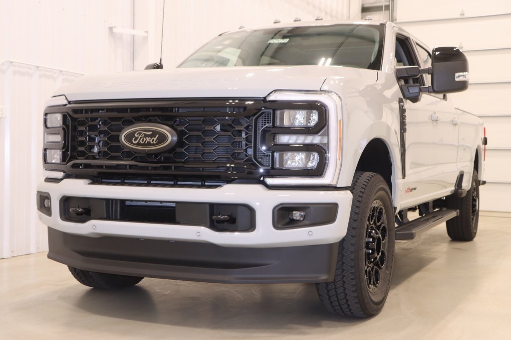 2025 Ford F-250 photo 4