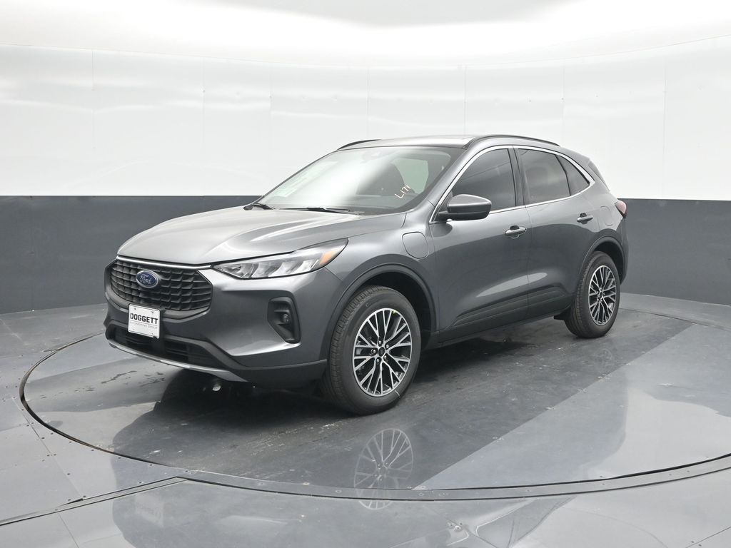2025 Ford Escape photo 3