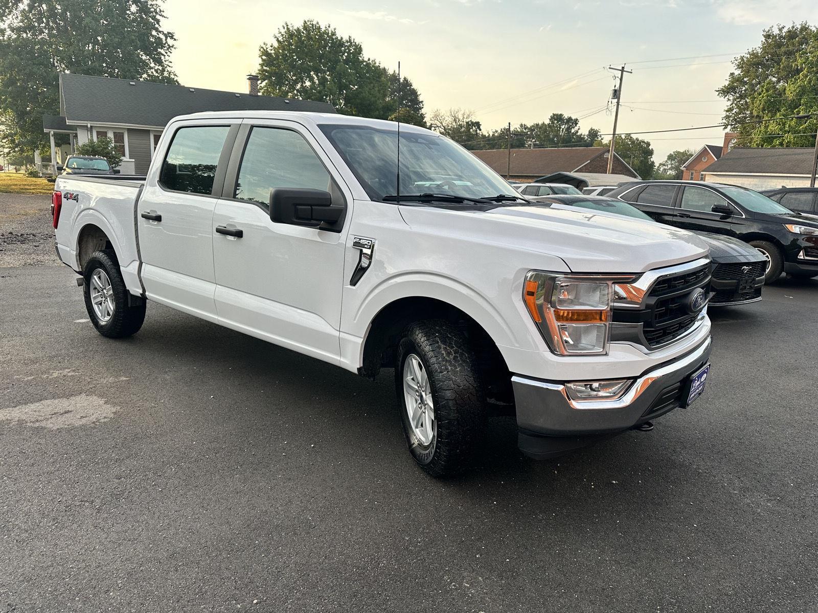 2022 Ford F-150 XLT photo 3