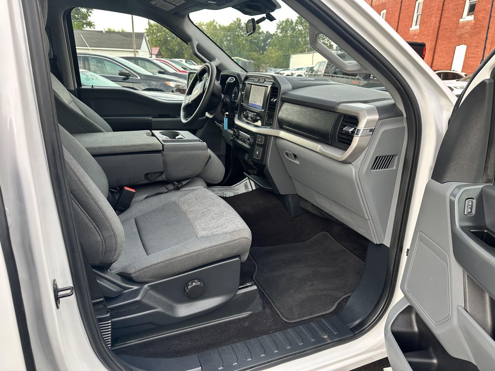2022 Ford F-150 XLT photo 17