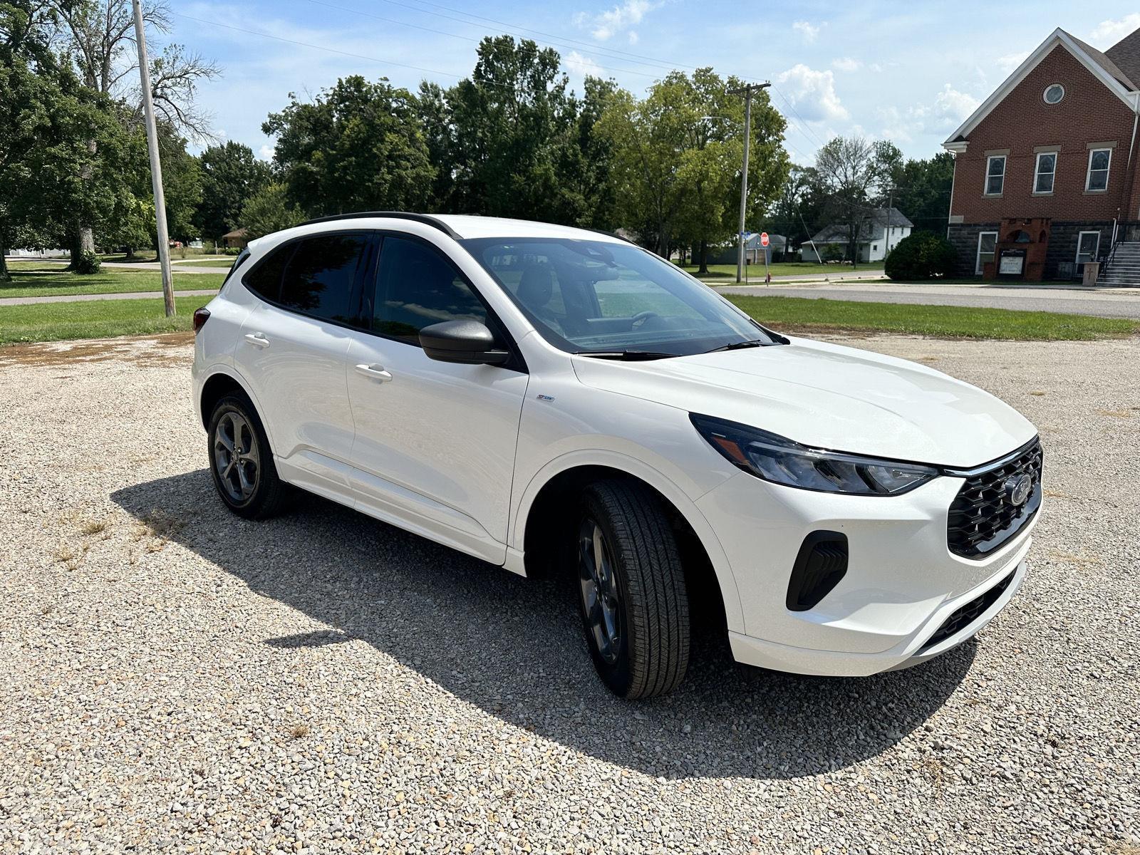 2023 Ford Escape ST-Line photo 3